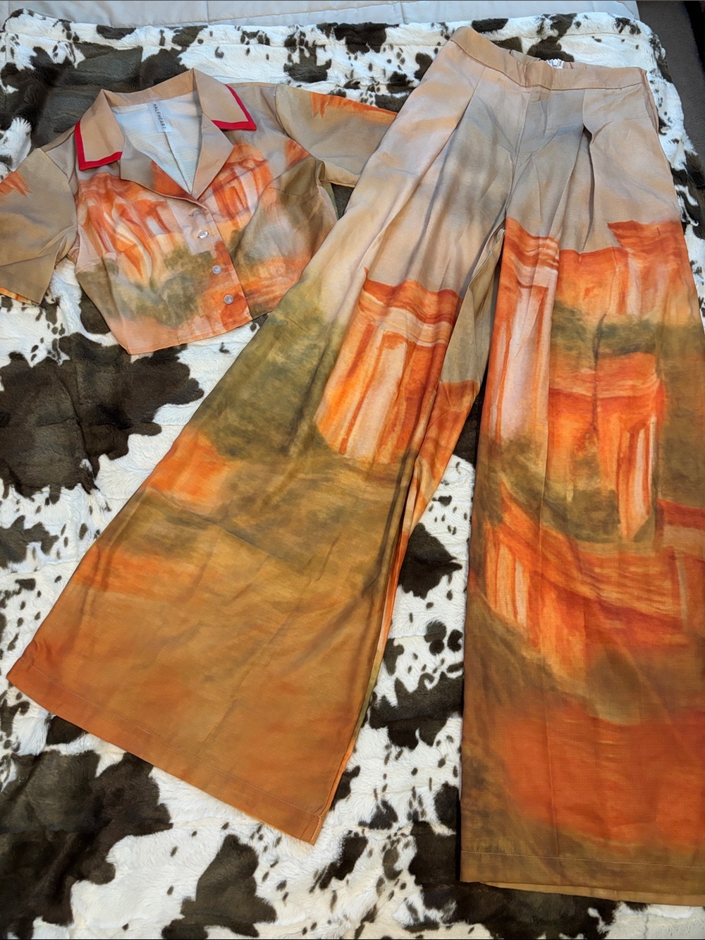Wide-Leg Artistic Print Pants in Orange & Green